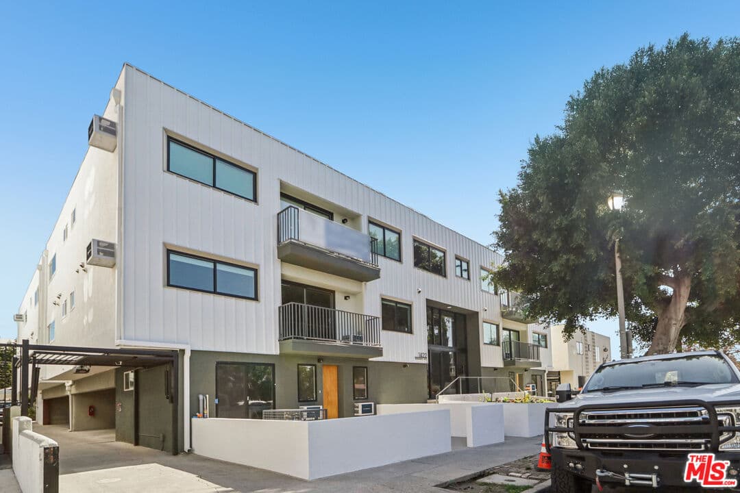 1 bd, 1 ba Apartment in Los Angeles, CA — $2,850/mo — photo 1