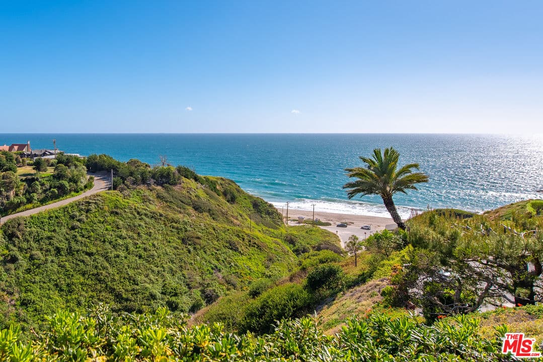 3 bd, 4 ba Condo in Malibu, CA — $14,950/mo — photo 1
