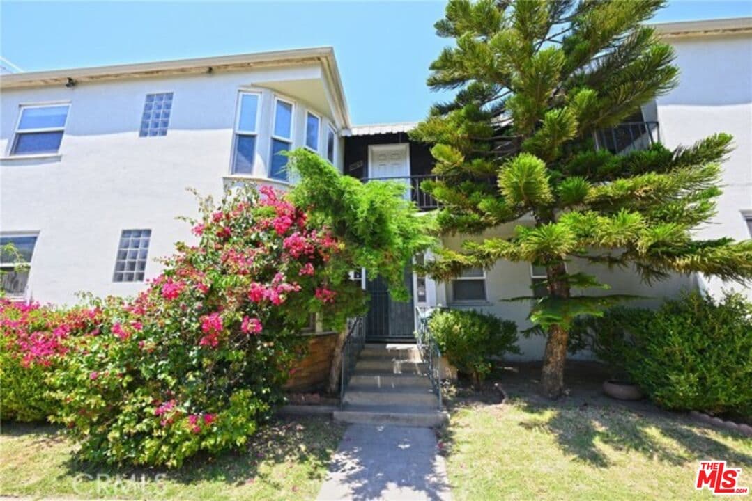 6BR Apartment in Los Angeles β $5,946/mo