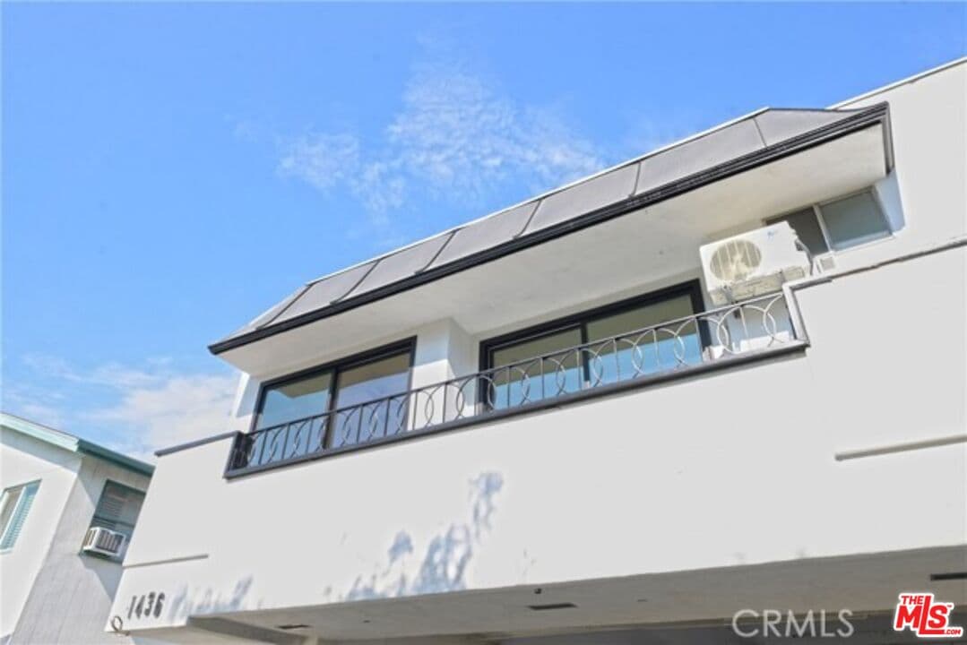 2 bd, 2 ba House in Los Angeles, CA — $2,995/mo — photo 1