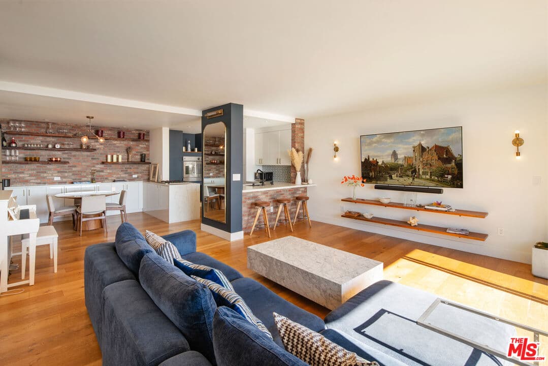1 bd, 1 ba Condo in West Hollywood, CA — $7,950/mo — photo 1