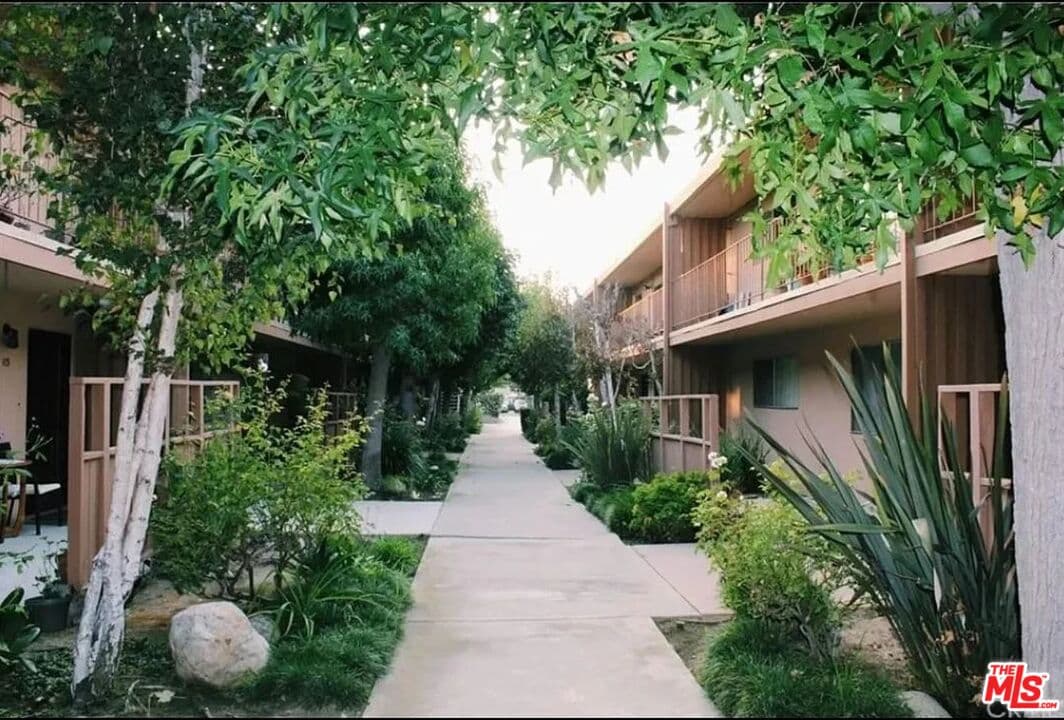 2 bd, 2 ba Condo in Gardena, CA — $2,990/mo — photo 1