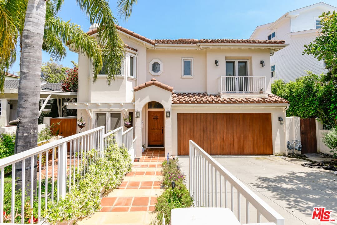 6 bd, 6 ba Townhouse in Pacific Palisades, CA — $13,000/mo — photo 1