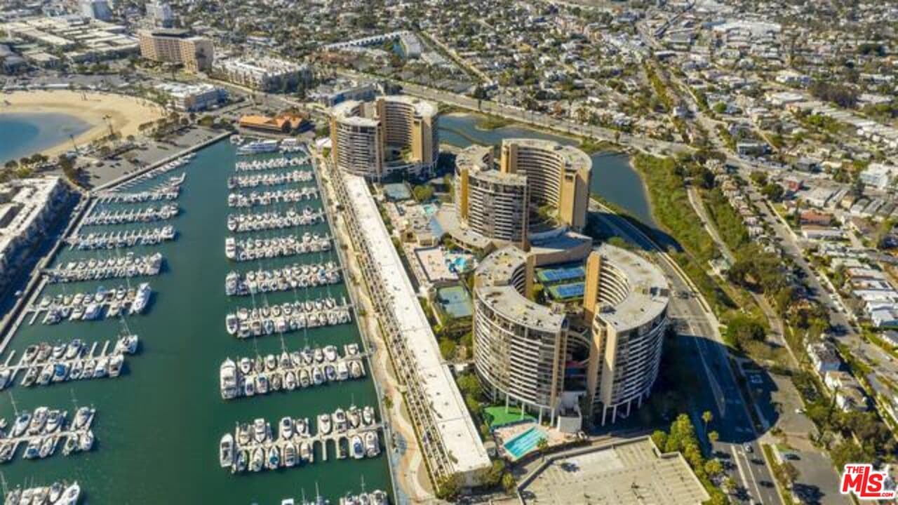 2 bd, 2 ba Condo in Marina Del Rey, CA — $4,900/mo — photo 1