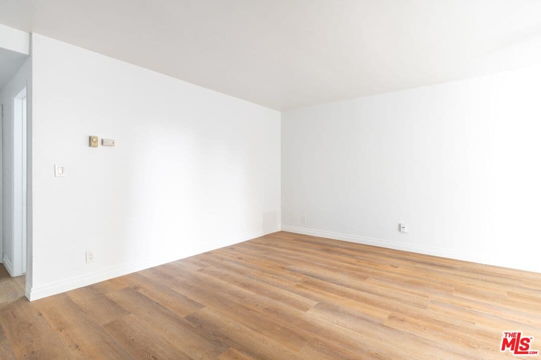 Studio, 1 ba Condo in Los Angeles, CA — $1,595/mo — photo 2