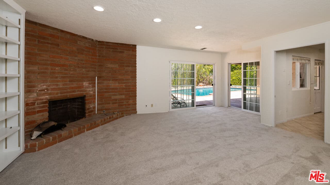 7 bd, 6 ba House in Los Angeles, CA — $12,995/mo — photo 2