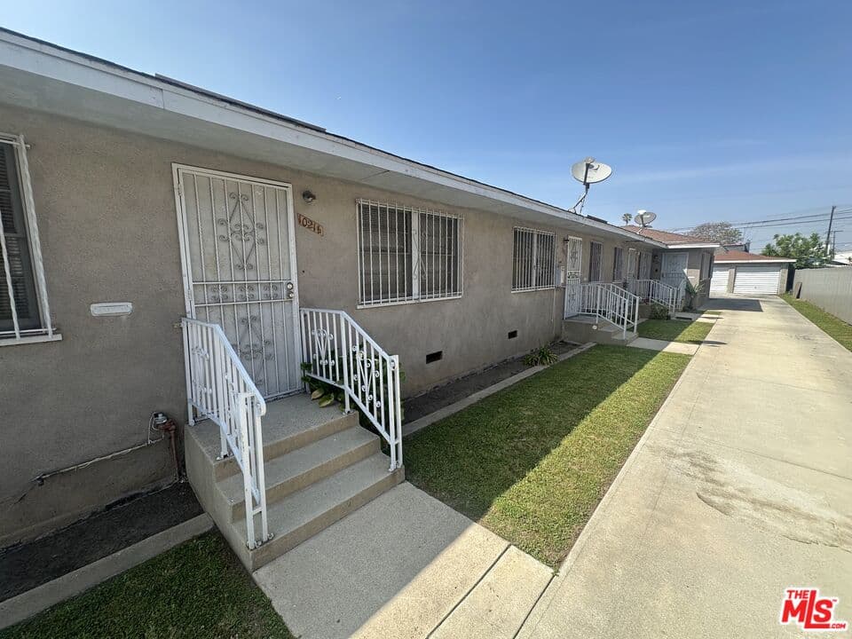 1 bd, 1 ba Apartment in Los Angeles, CA — $1,800/mo — photo 1