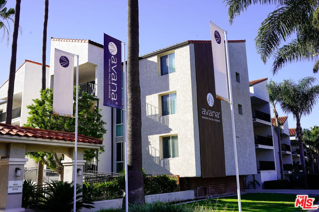 2BR Apartment in Rancho Palos Verdes β $4,259/mo