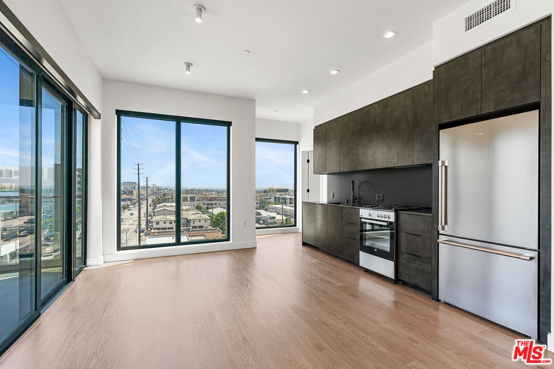 2 bd, 2 ba Apartment in Los Angeles, CA — $5,295/mo — photo 1
