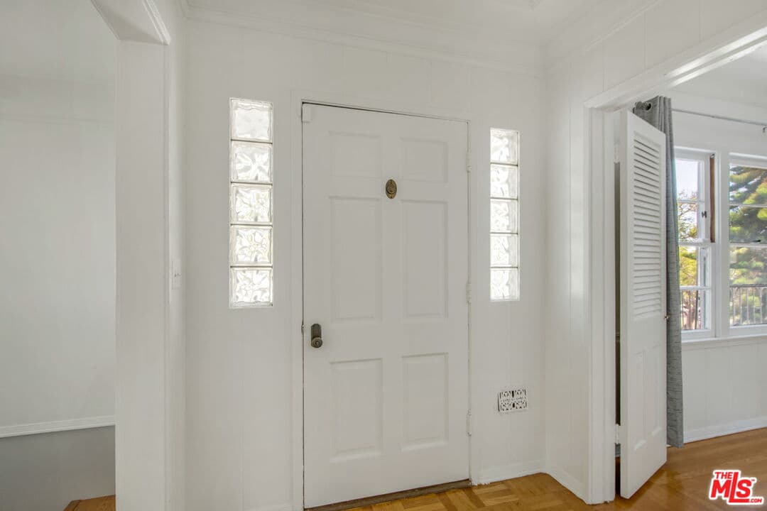 3 bd, 2 ba House in Los Angeles, CA — $5,300/mo — photo 2