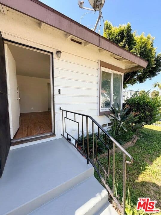 1 bd, 1 ba Apartment in Inglewood, CA — $2,150/mo — photo 2