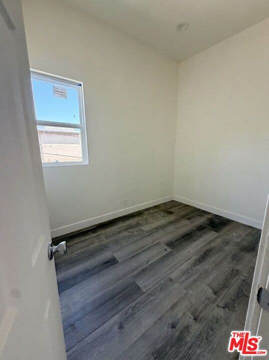 2 bd, 1 ba Apartment in Los Angeles, CA — $2,200/mo — photo 2