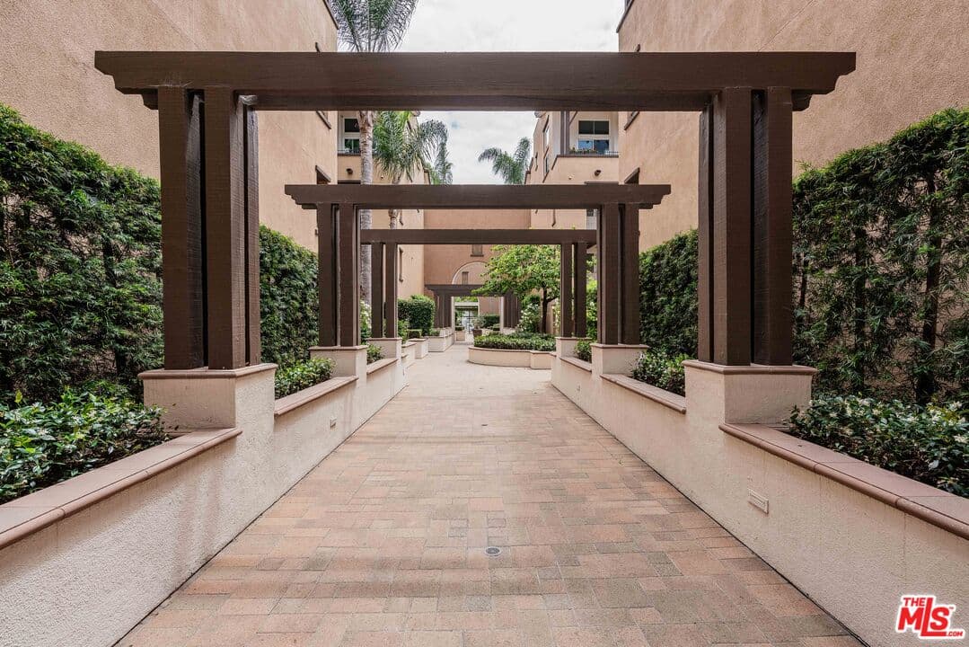 2 bd, 3 ba Condo in Playa Vista, CA — $5,995/mo — photo 2