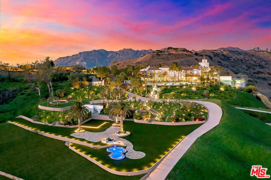 9 bd, 10 ba House in Malibu, CA — $180,000/mo — photo 1