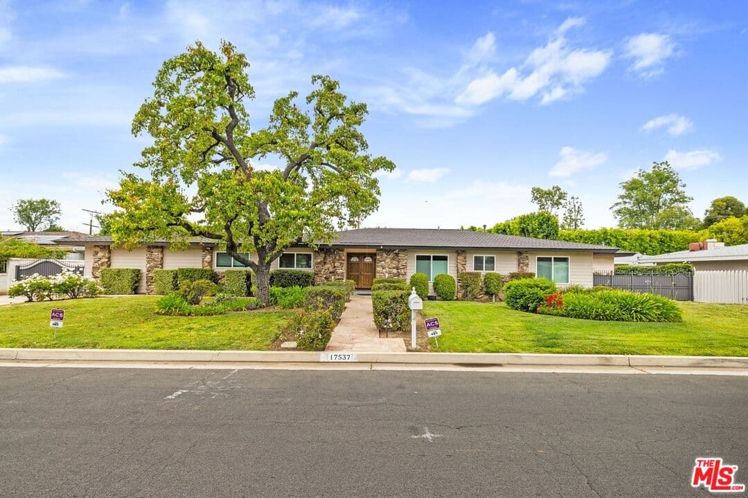 5BR House in Encino — $9,750/mo