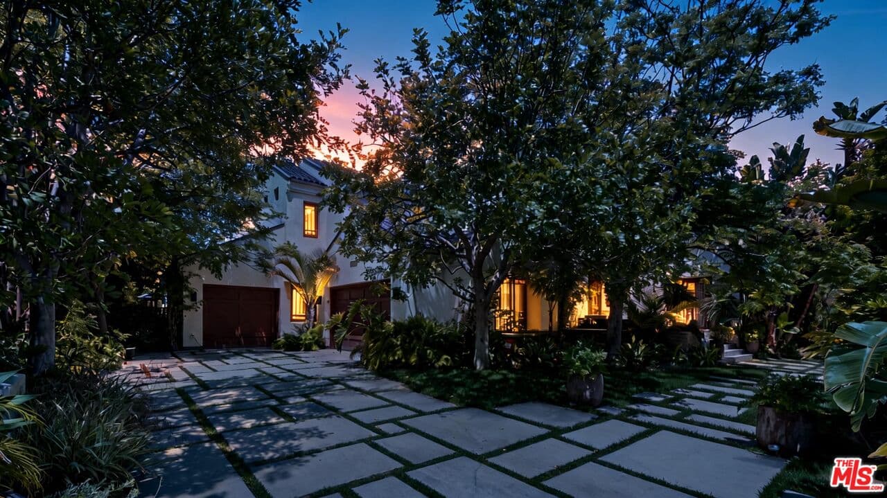 5 bd, 6 ba House in Beverly Hills, CA — $35,000/mo — photo 2