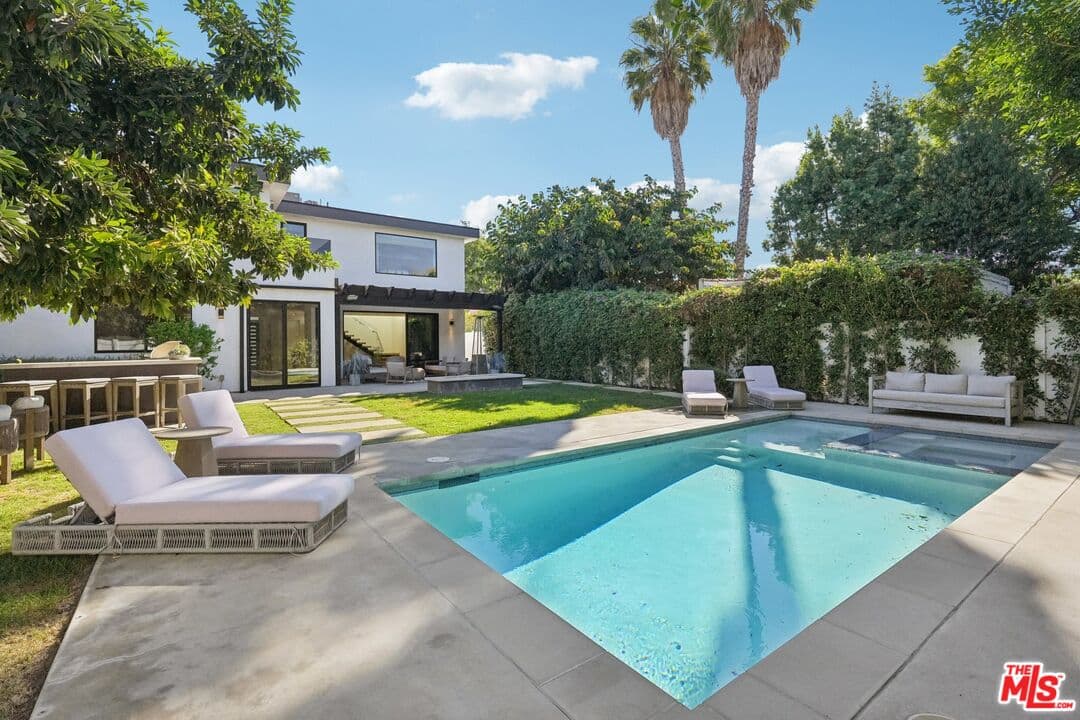 6 bd, 6 ba House in Los Angeles, CA — $22,000/mo — photo 2