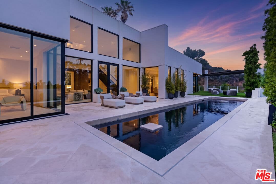 5 bd, 7 ba House in Los Angeles, CA — $69,500/mo — photo 1