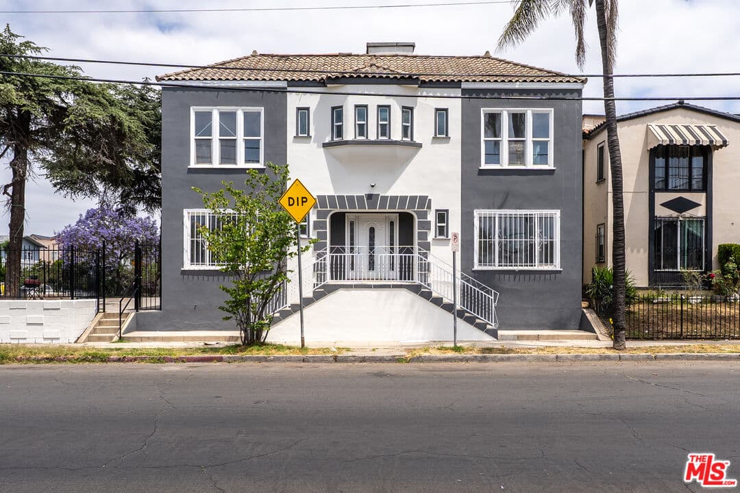 1 bd, 1 ba Apartment in Los Angeles, CA — $1,895/mo — photo 1