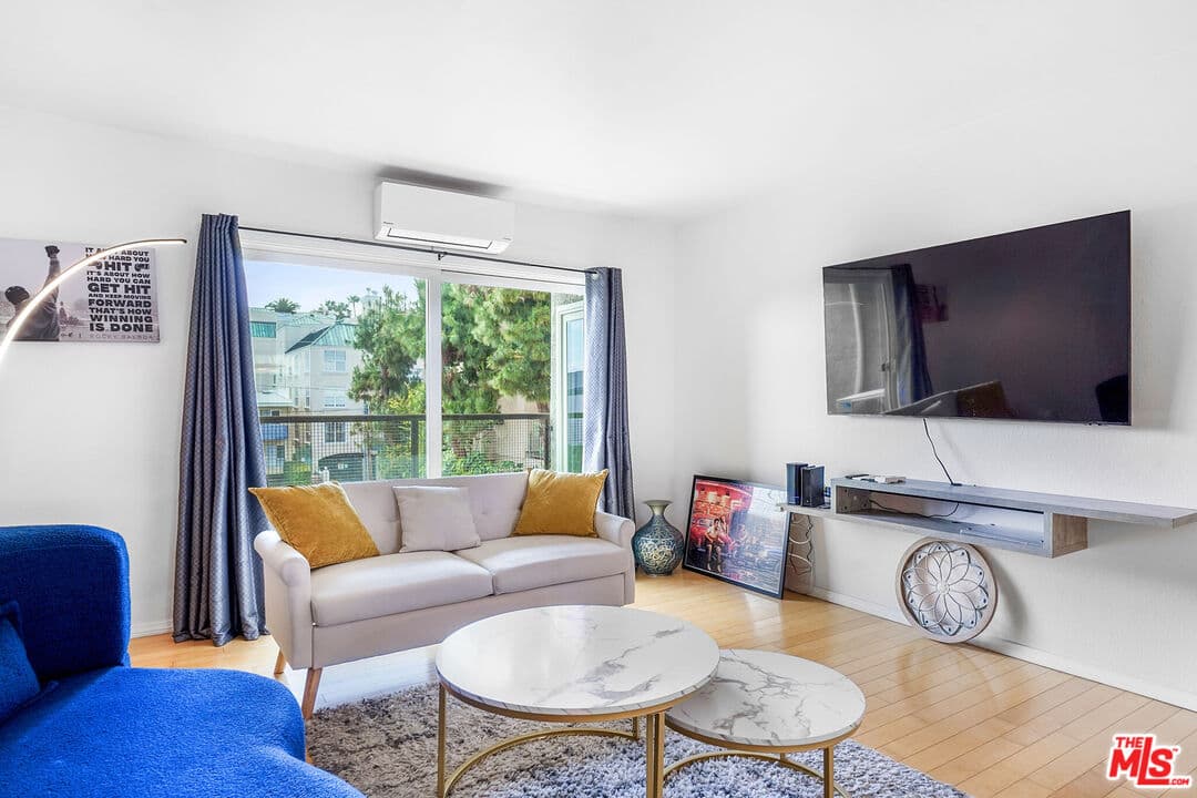 1 bd, 1 ba Condo in West Hollywood, CA — $2,999/mo — photo 1