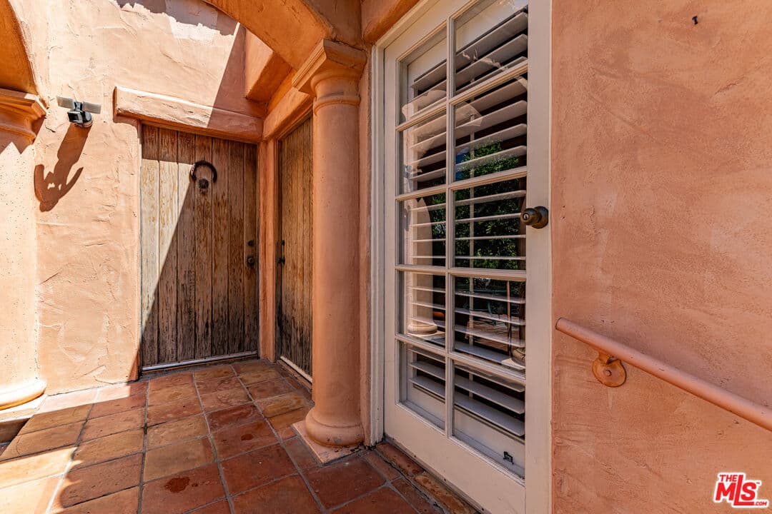 1 bd, 1 ba House in Los Angeles, CA — $3,000/mo — photo 2