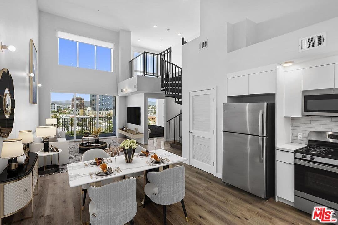 2 bd, 2 ba Townhouse in Los Angeles, CA — $3,800/mo — photo 1