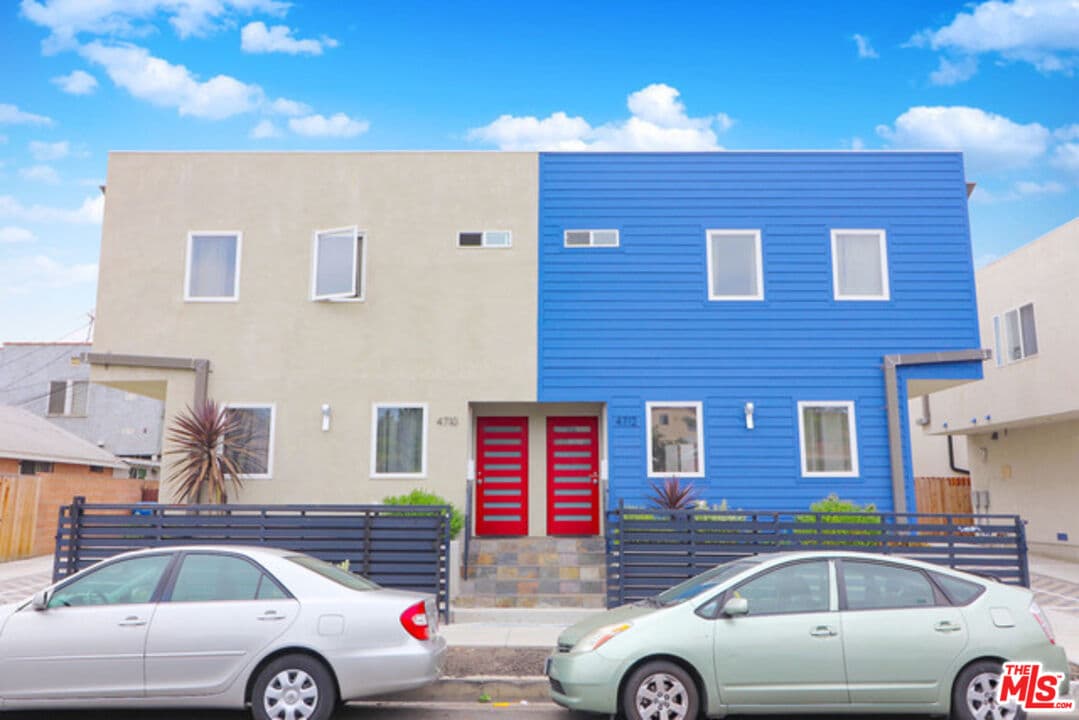 3 bd, 3 ba Townhouse in Los Angeles, CA — $3,750/mo — photo 2