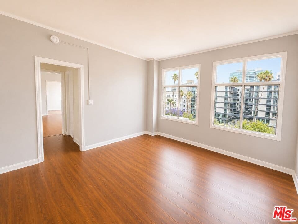 1 bd, 1 ba Apartment in Los Angeles, CA — $1,950/mo — photo 2
