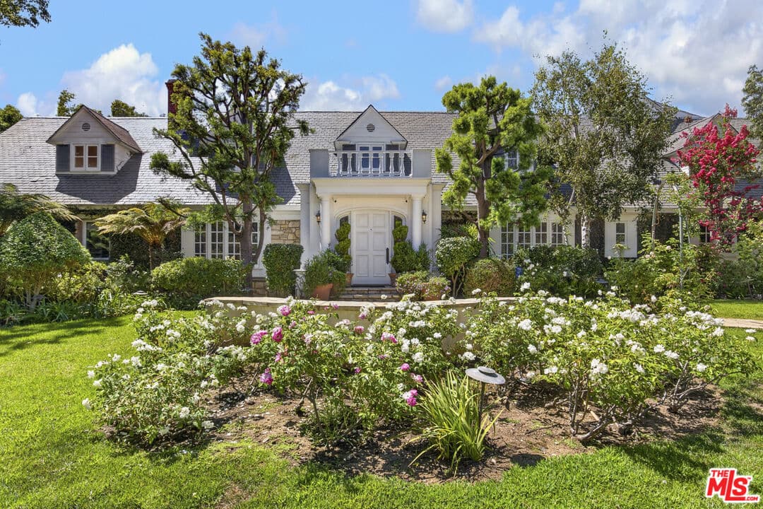 6 bd, 7 ba Townhouse in Beverly Hills, CA — $48,000/mo — photo 1