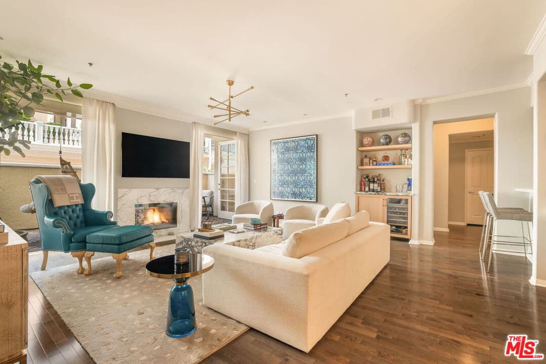 2 bd, 3 ba Condo in West Hollywood, CA — $9,995/mo — photo 2