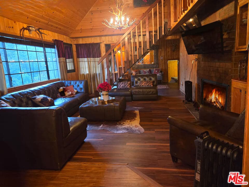 3 bd, 2 ba House in Wrightwood, CA — $3,800/mo — photo 2
