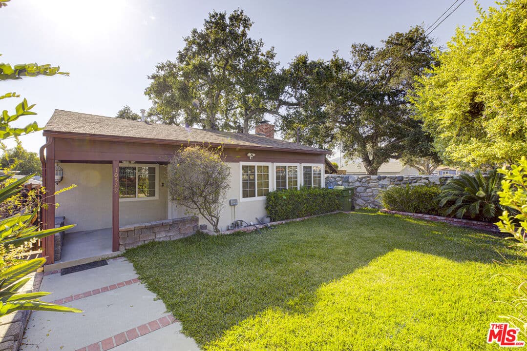 3 bd, 2 ba House in Sunland, CA — $4,300/mo — photo 2