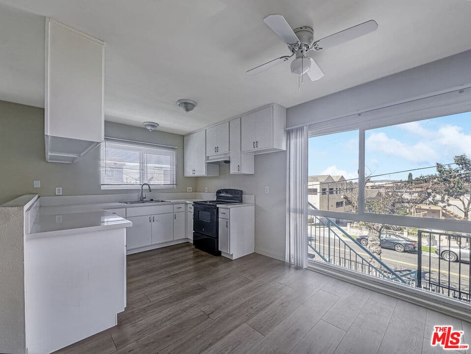 1 bd, 1 ba Apartment in Inglewood, CA — $2,295/mo — photo 2