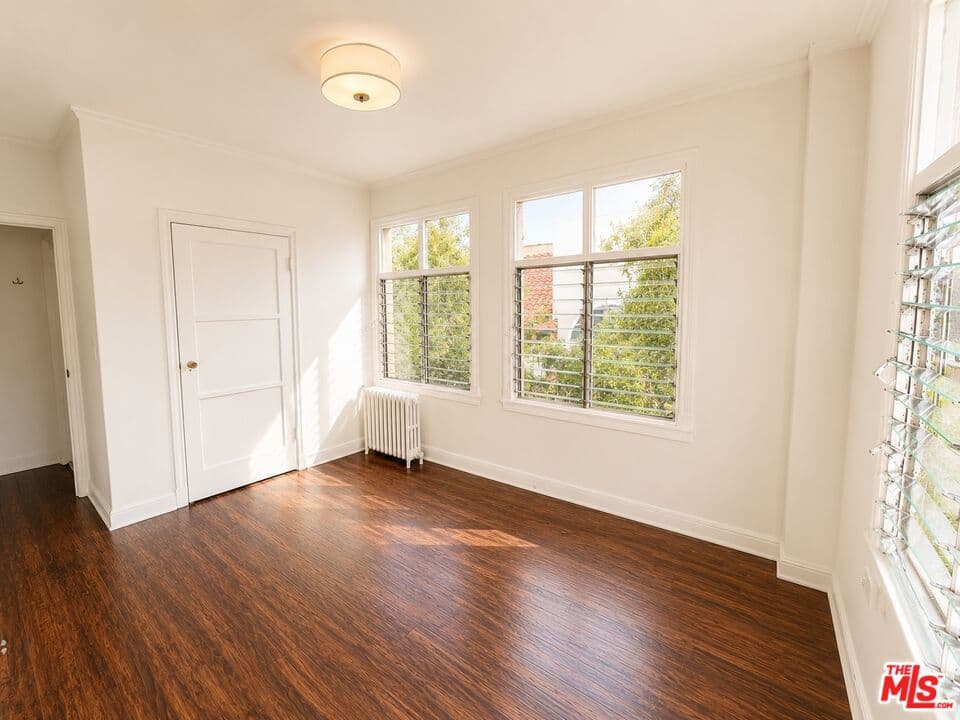 Studio, 1 ba Apartment in Los Angeles, CA — $1,275/mo — photo 2
