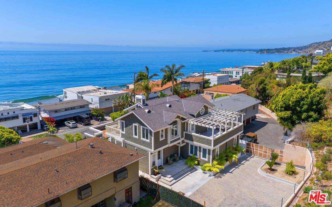 5 bd, 6 ba House in Malibu, CA — $25,000/mo — photo 1