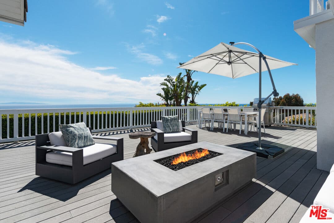 4 bd, 4 ba House in Malibu, CA — $37,500/mo — photo 2