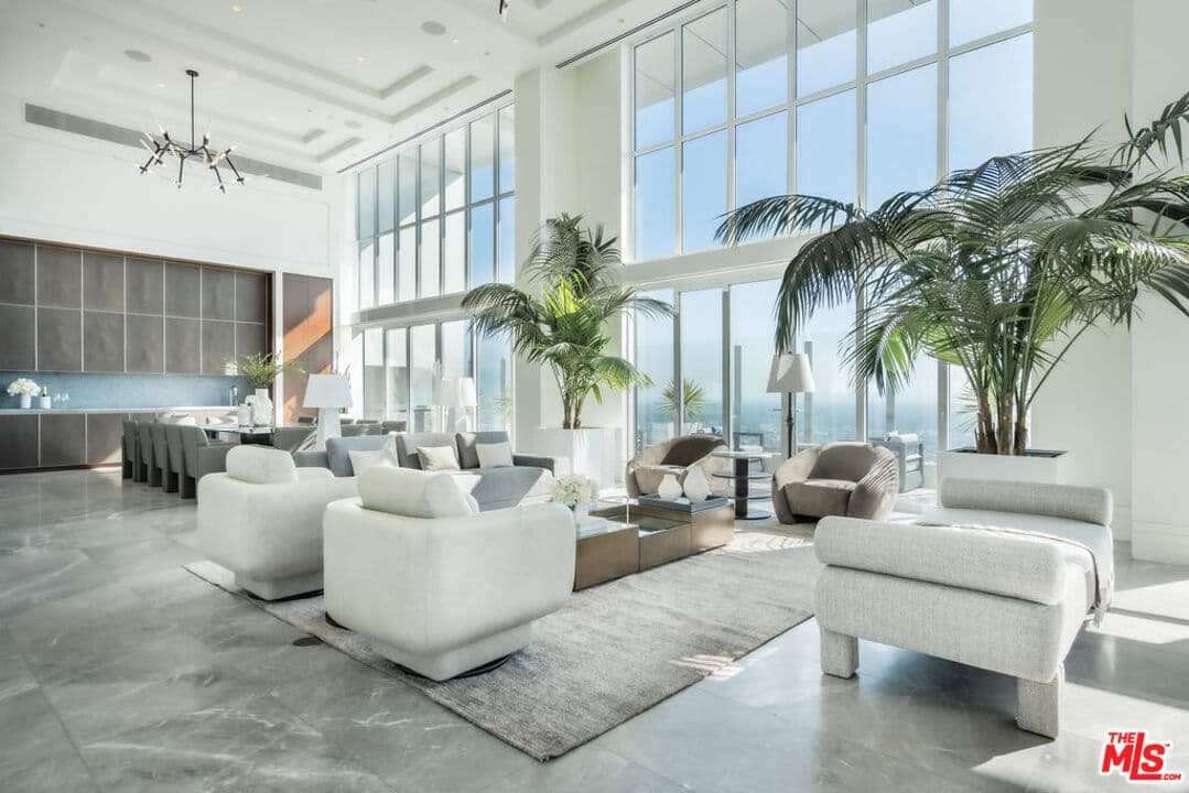 6 bd, 11 ba Apartment in Los Angeles, CA — $80,000/mo — photo 2