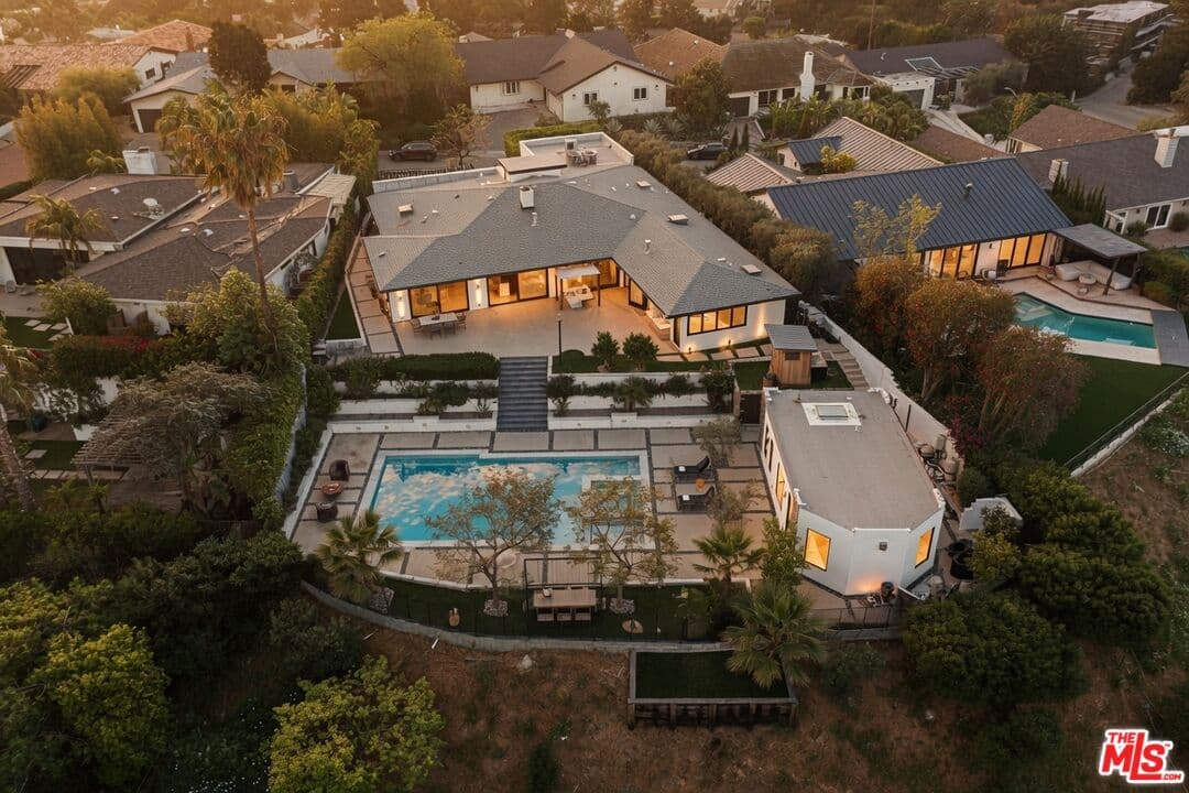 5 bd, 6 ba House in Los Angeles, CA — $38,000/mo — photo 2
