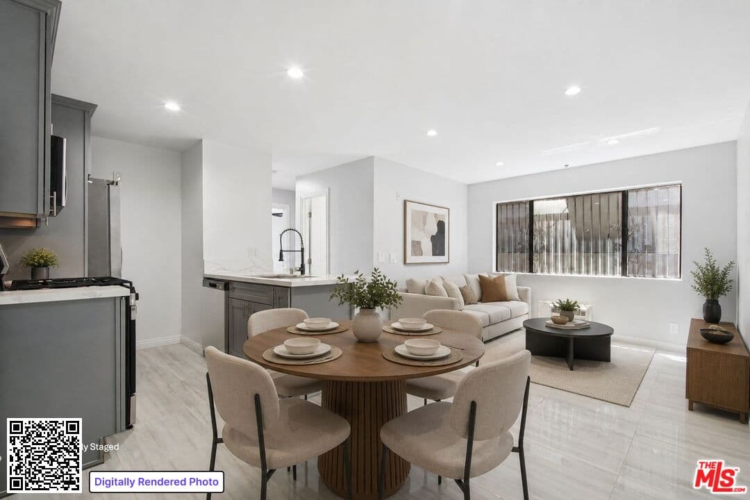 2 bd, 1 ba Townhouse in Los Angeles, CA — $2,150/mo — photo 1
