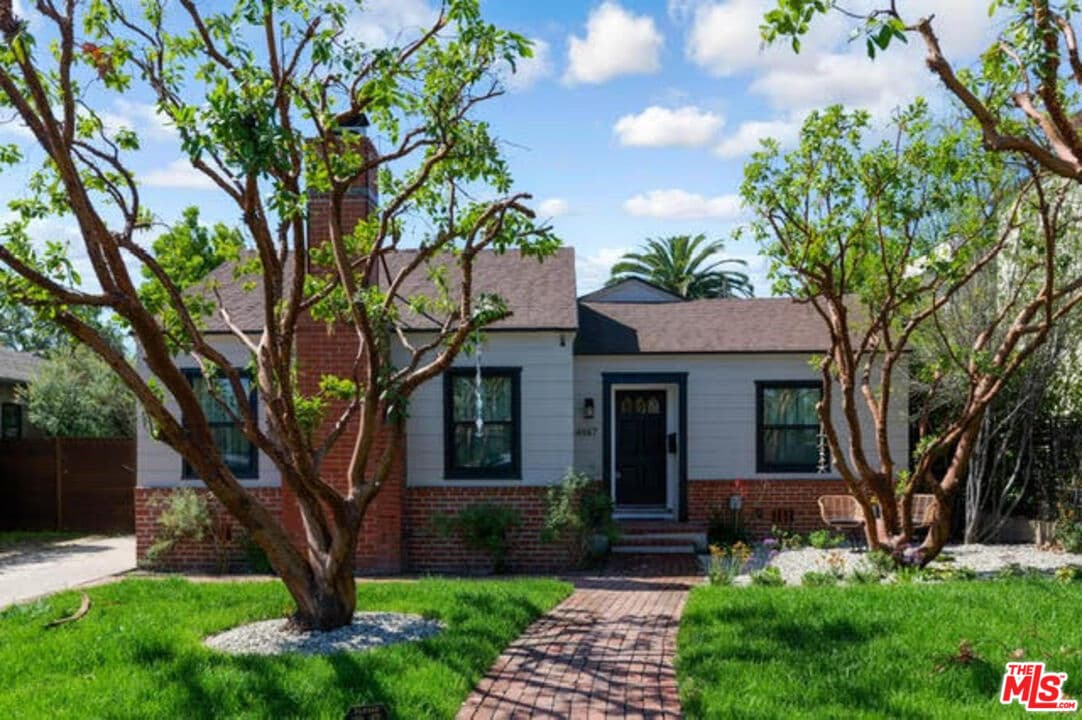 4 bd, 3 ba House in Los Angeles, CA — $12,000/mo — photo 2
