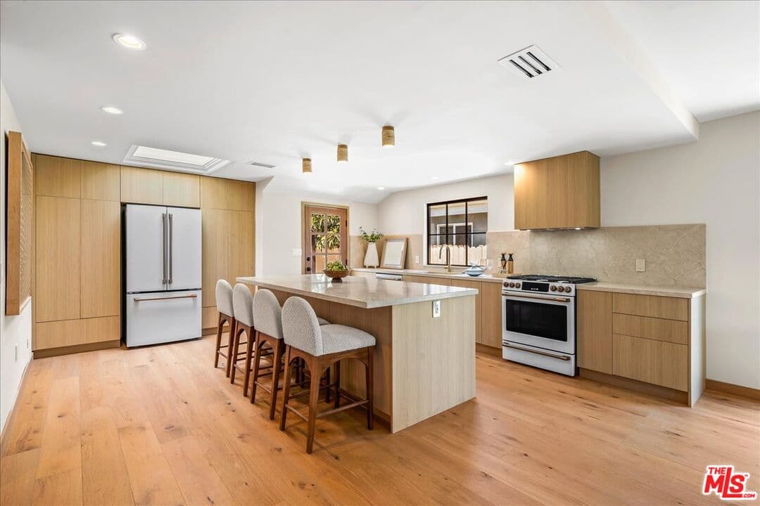 4 bd, 4 ba House in Sherman Oaks, CA — $12,000/mo — photo 1
