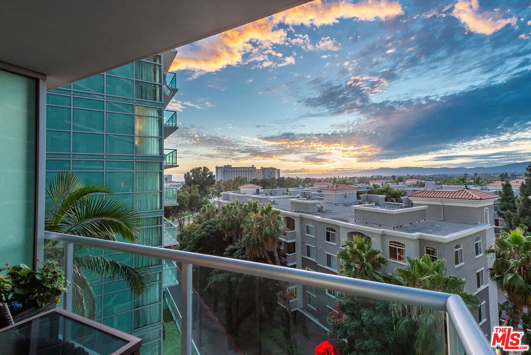 1 bd, 2 ba Condo in Marina Del Rey, CA — $4,450/mo — photo 1