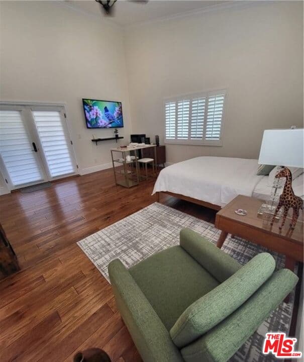 1 bd, 1 ba Townhouse in Tarzana, CA — $1,599/mo — photo 2