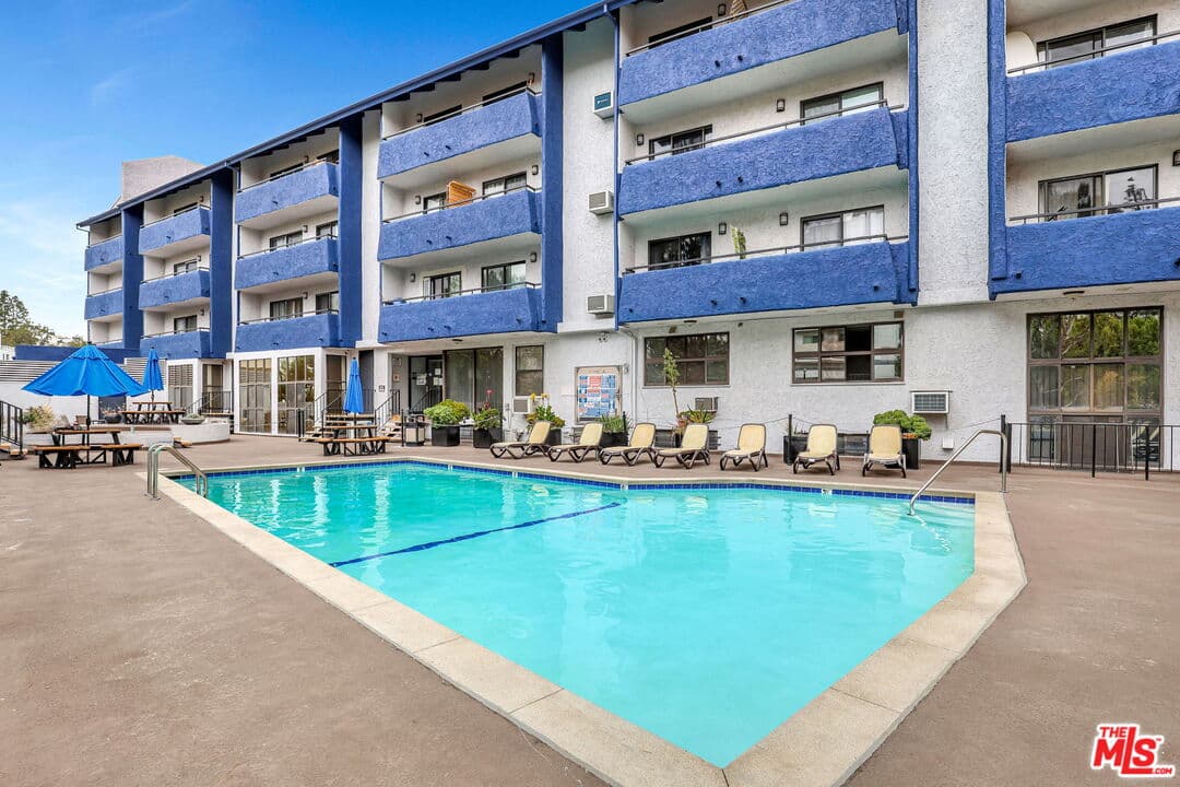 2 bd, 2 ba Condo in Los Angeles, CA — $3,800/mo — photo 1