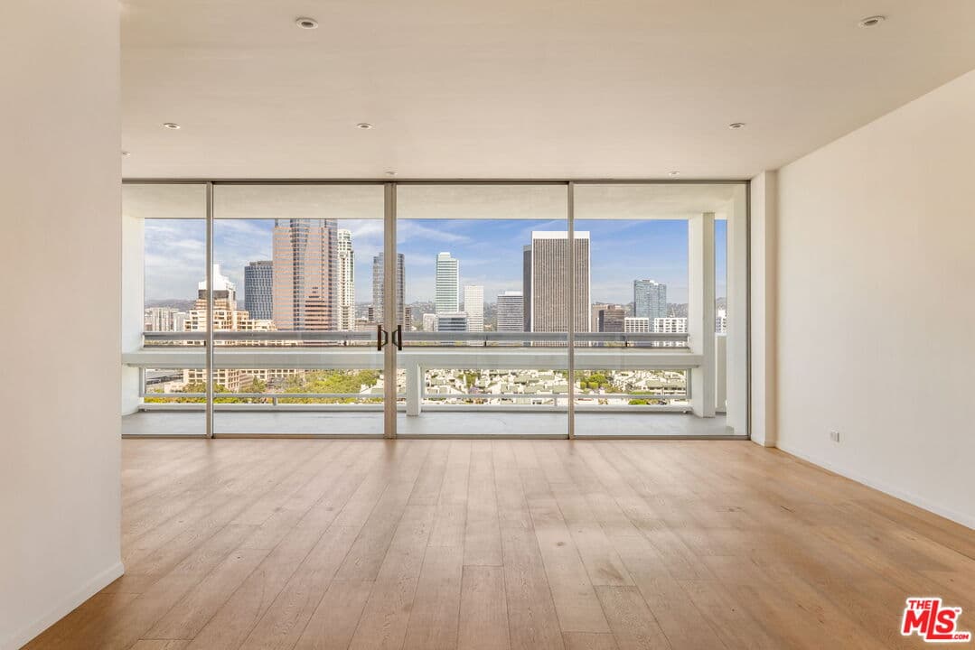 1 bd, 1 ba Condo in Los Angeles, CA — $5,700/mo — photo 2