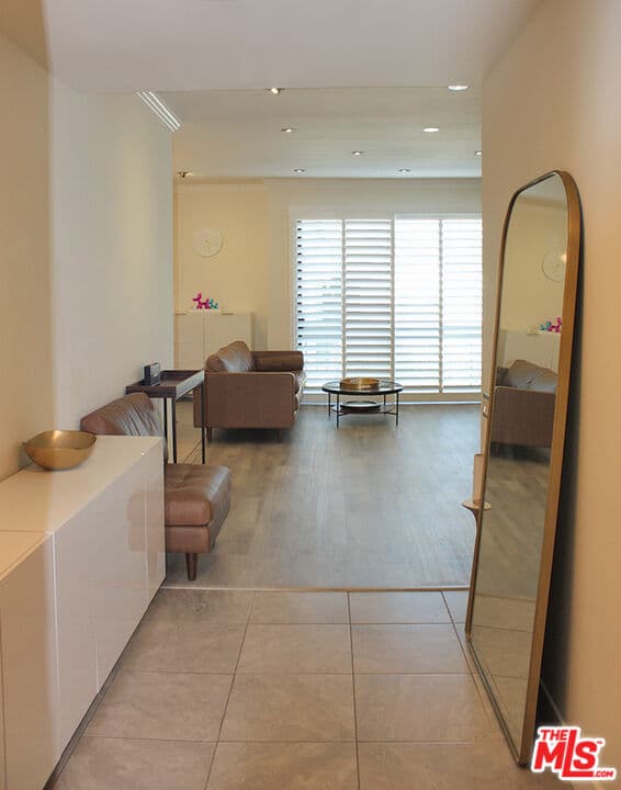 2 bd, 2 ba Condo in Los Angeles, CA — $4,500/mo — photo 2
