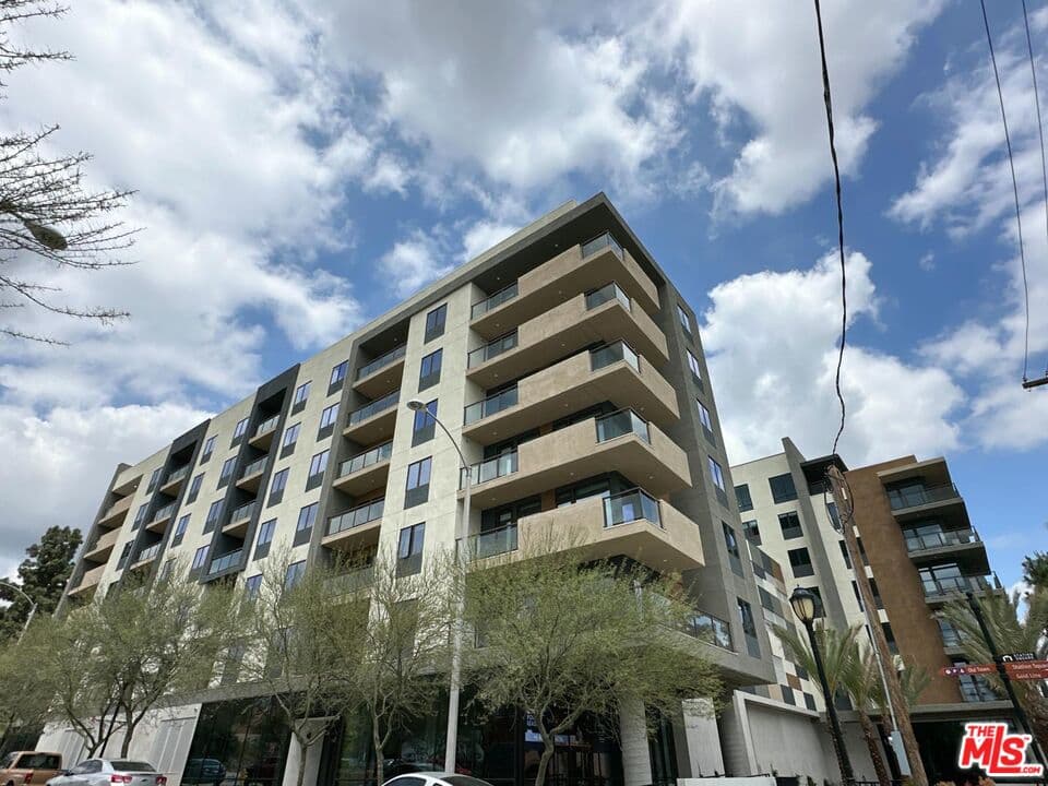 Studio, 1 ba Apartment in Monrovia, CA — $2,508/mo — photo 1