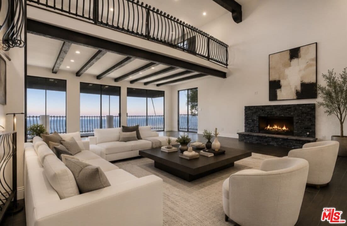 5 bd, 6 ba House in Los Angeles, CA — $15,000/mo — photo 1