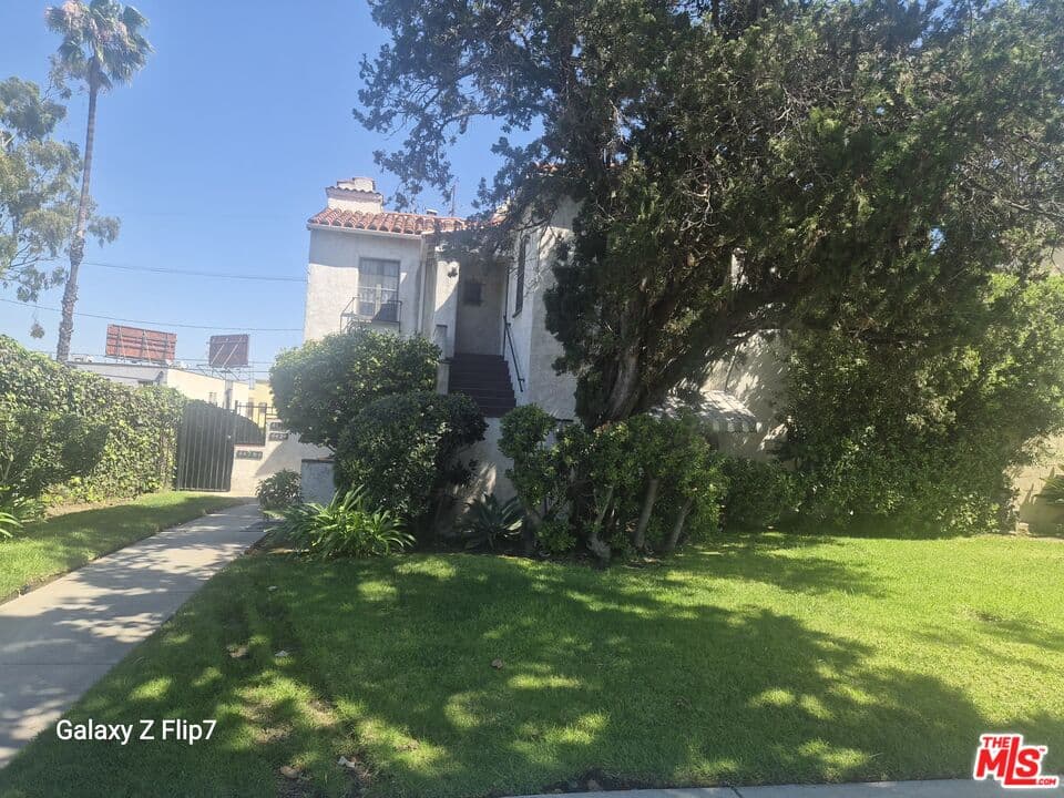 2 bd, 1 ba Apartment in Los Angeles, CA — $2,875/mo — photo 1
