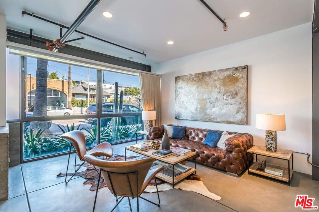 3BR Townhouse in Venice β $24,000/mo